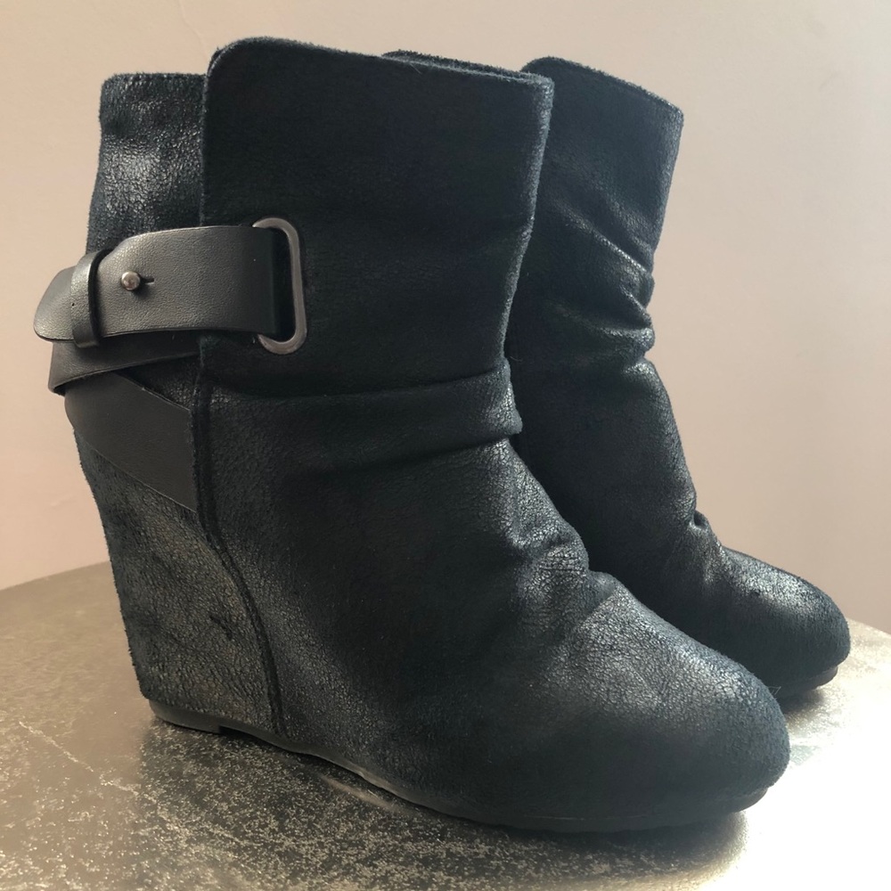 Aldo slouch wedge short boot size 6